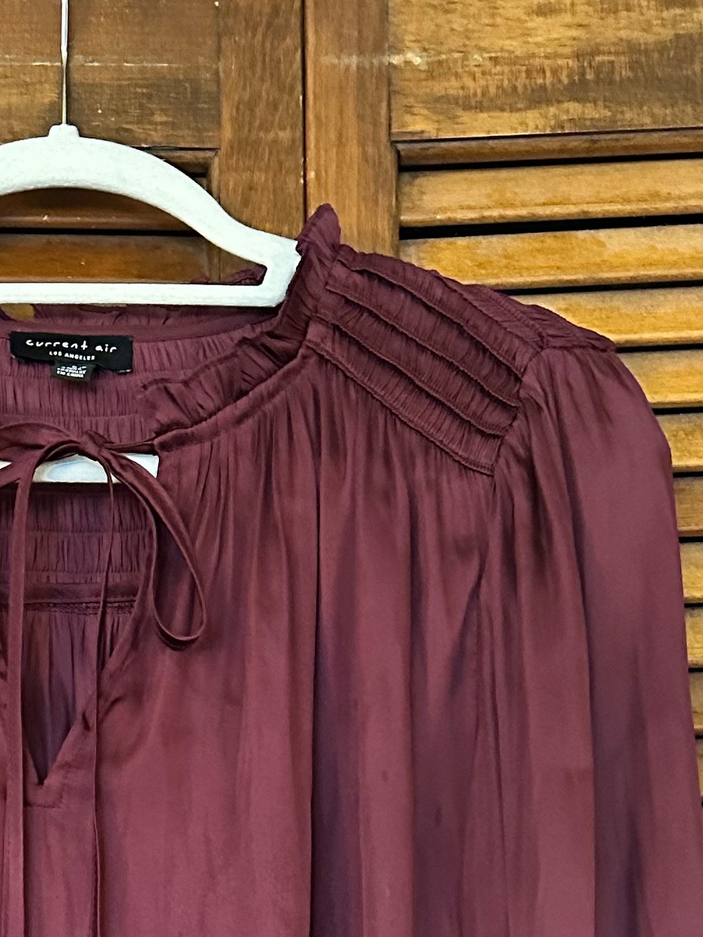 Current Air Burgundy Smocked Neck Silk Feel Tie Collar Blouse size large - Picture 5 of 9